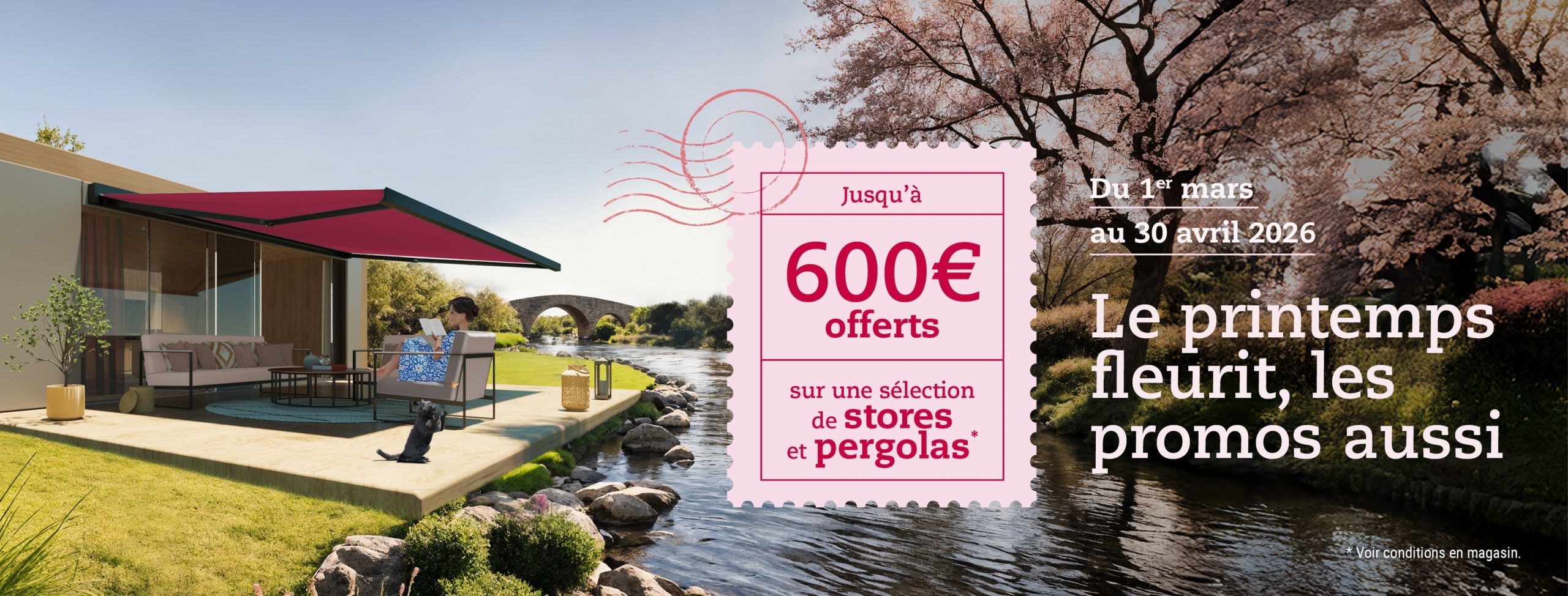 Store rétractable de couleur rouge, fixé à une structure noire, offrant de l'ombre sur une terrasse.